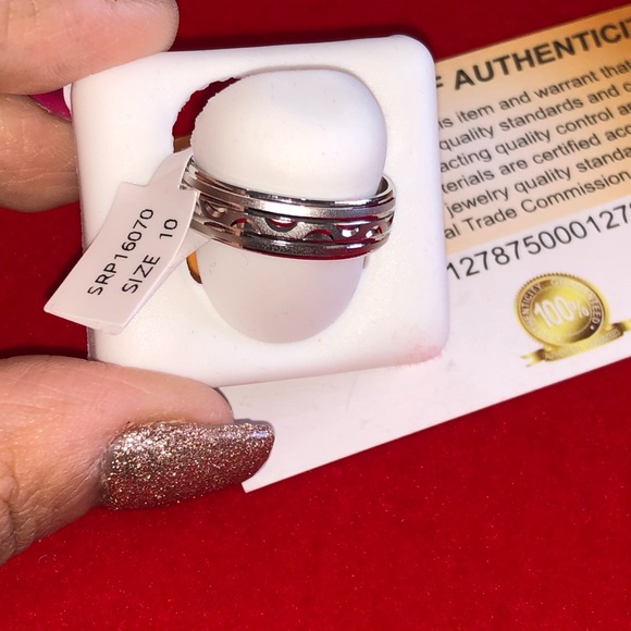 White gold vermeil wedding band for men, beautiful laser cut band, anniversary - Picture 3 of 12